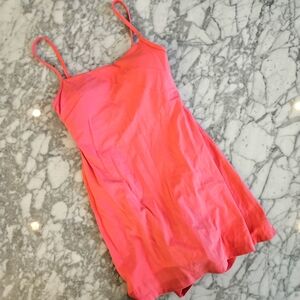 Lululemon Align dress in Size 6 - Vibrant Pink Sleeveless Dress